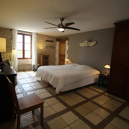 Le Maine Menot Holiday home *