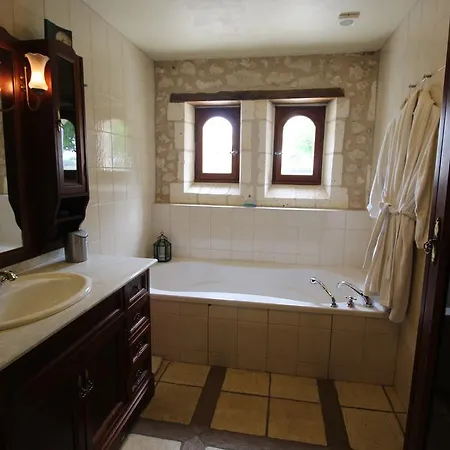 Le Maine Menot Holiday home *